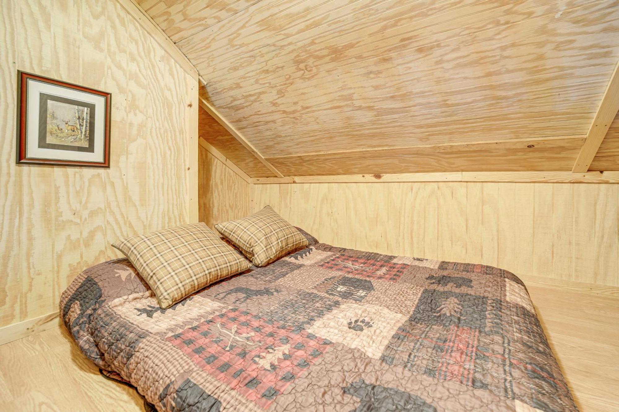 Creekside Whittier Cabin With Fire Pit Near Hiking! Exteriör bild