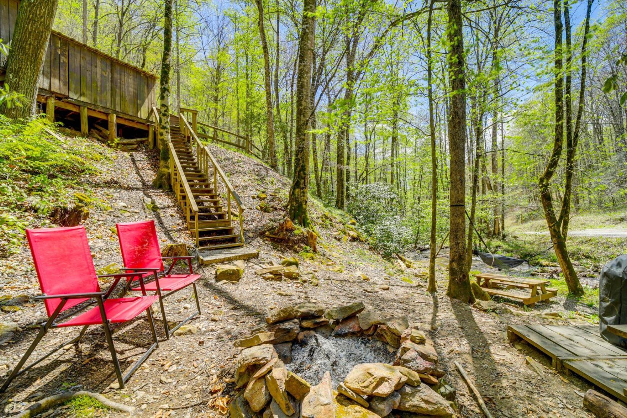 Creekside Whittier Cabin With Fire Pit Near Hiking! Exteriör bild